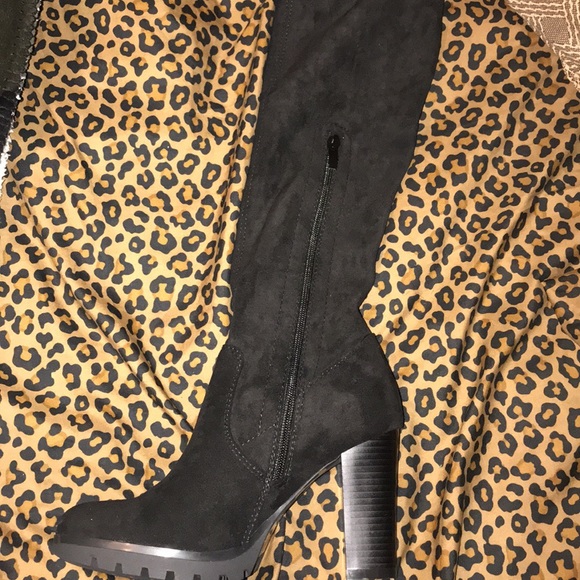Knee high boots - Picture 2 of 2